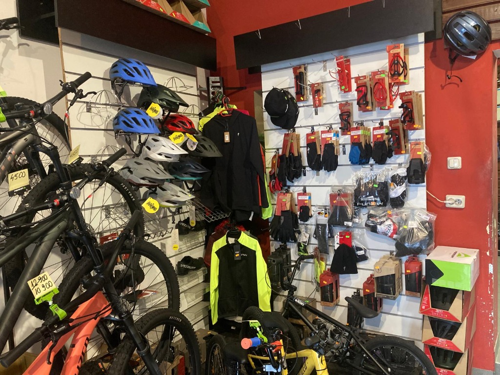 Interior magazin biciclete